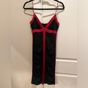 Rare vintage NICOLE MILLER Stunning Red & Black SILK
Blend